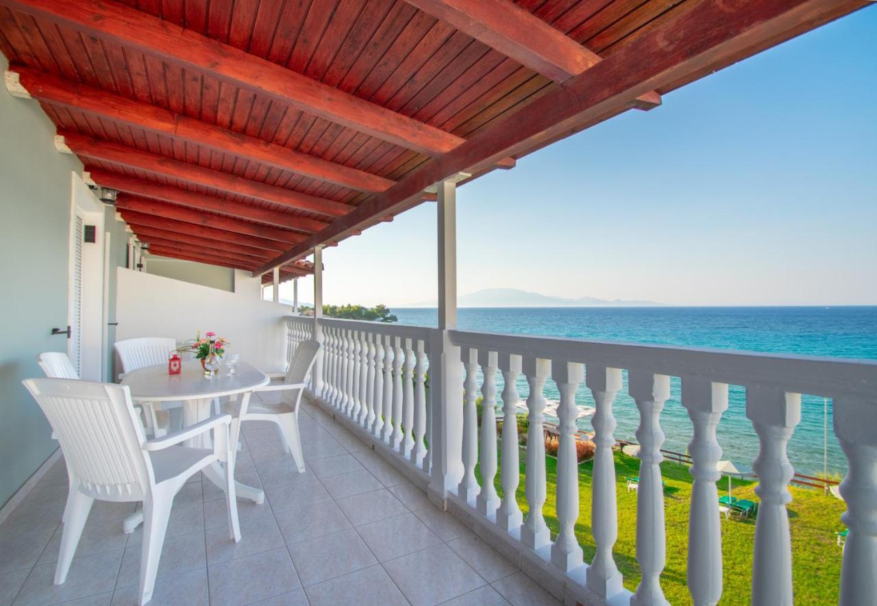 Baywatch Apartments On The Beach By "Elite" Amoudi Exterior photo