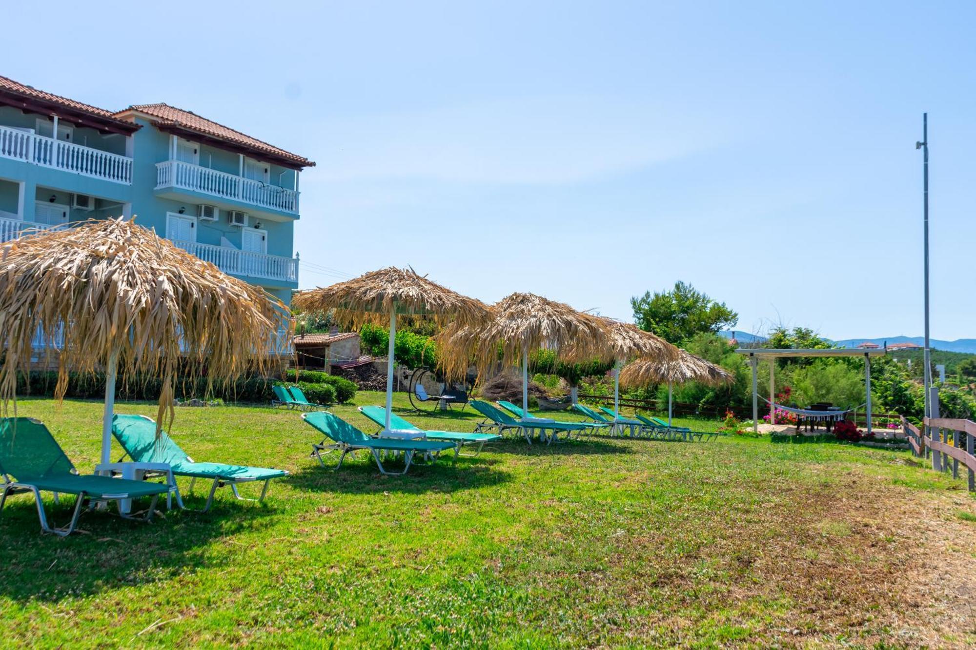 Baywatch Apartments On The Beach By "Elite" Amoudi Exterior photo
